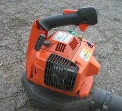 Husqvarna 225b